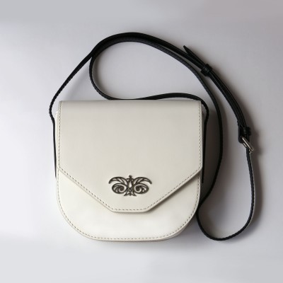 Smooth leather shoulder bag white color - front view on grey paper