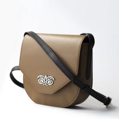 Small crossbody bag "DINA" in smooth leather, walnut colour - side view