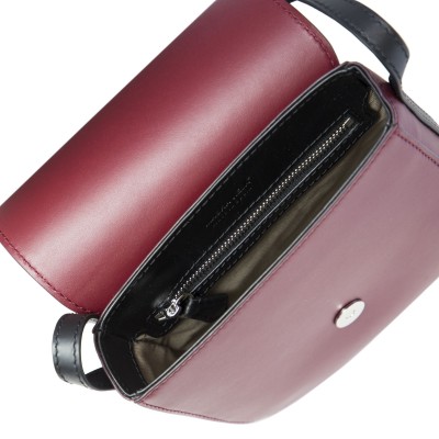 Smooth leather shoulder bag bordeaux color - open