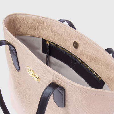 "ANNIE'S" grained leather Tote, nude color - open