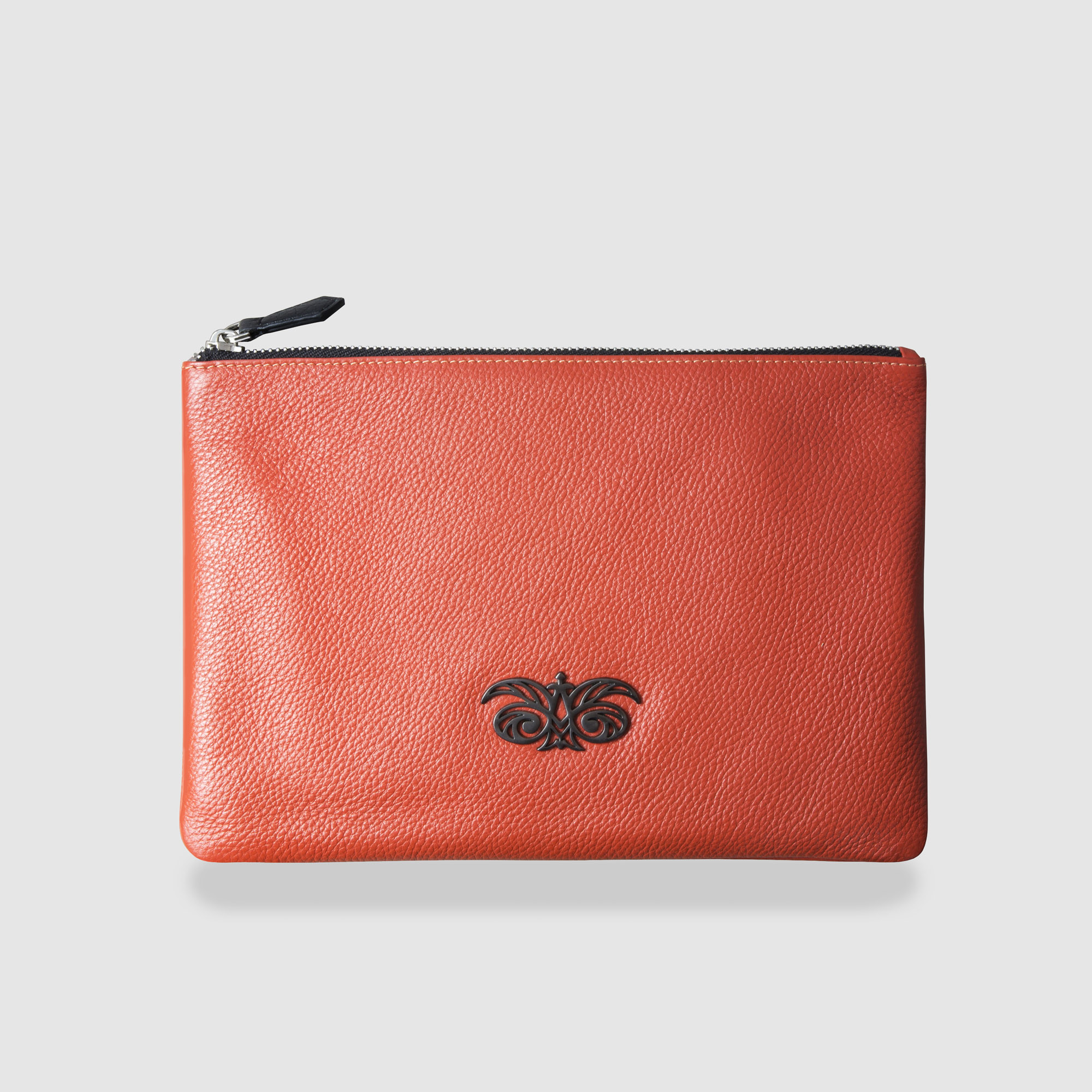 Zipper pouch OSLO in grained calfskin, orange color and light beige satin lining - front view