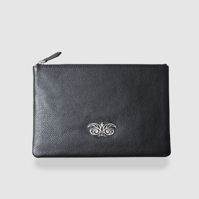 Zipper pouch OSLO in black grained calfskin and dark purple satin lining - front view