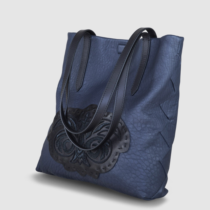 Soft lamb shopper "SUZANNE" M in navy blue color, embellished black cannetille embroidery - side view