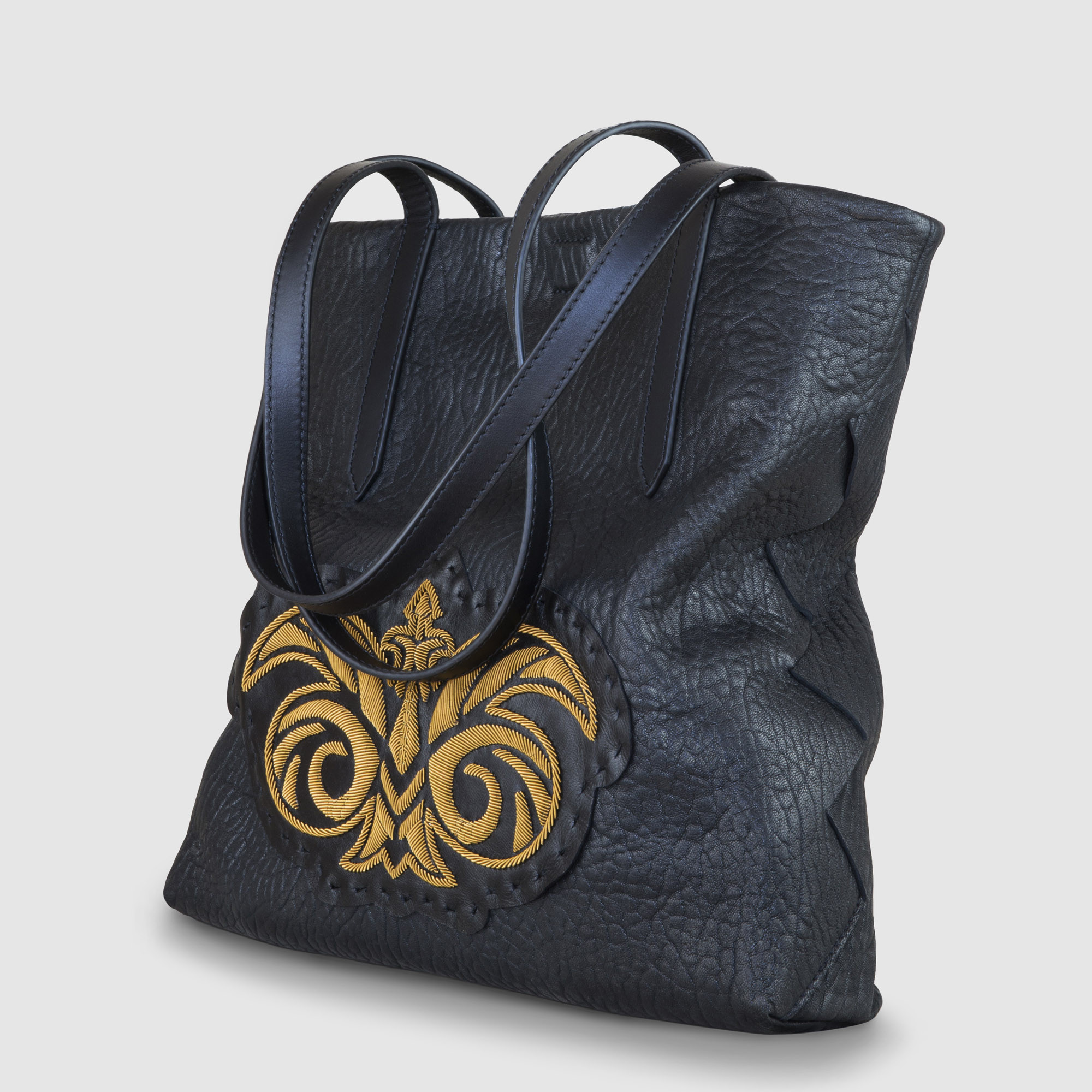 Soft lamb shopper ”Suzanne” M, black color embellished with antique gold cannetille - side view