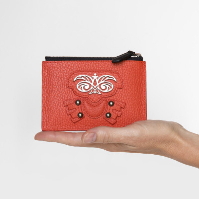 Zip pouch card holder "OWL-ROBOT" in grained calf leather, Red hibiscus color and shiny gun metals - in hand