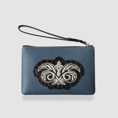 "SUZY EMBROIDERY" zipper pouch in bubbled lambskin - blue color and silver cannetille - black base - front view