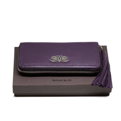 "KYOTO", portefeuille continental zippé en cuir foulonné coloris violet et une tirette pompon - avec sa boîte