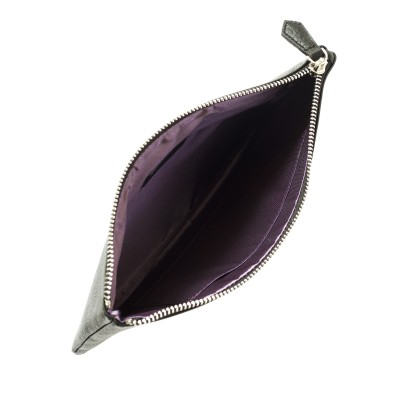Pochette zippée OSLO en cuir foulonné noir et doublure en satin violet - ouvert